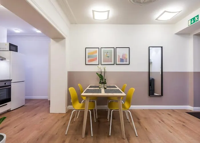 Charming In Prime Location Appartement